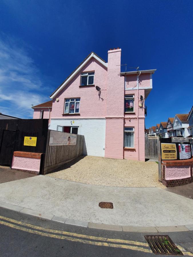 Pink House ,Opposite Beach ,Sleeps 6 , 2 Bedroom Ground Floor Self Contained Garden Flat , Private Entrance , Kitchen , Guaranteed Parking ,Wifi , Movies ,Bathroom ,Fridge , Microwave ,Bedroom 1, Double Bed & 2 Single Beds ,Bedroom 2 , Double Bed Paignton Buitenkant foto